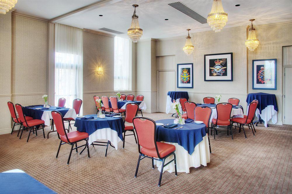 Delta Hotels By Marriott London Armouries Εξωτερικό φωτογραφία