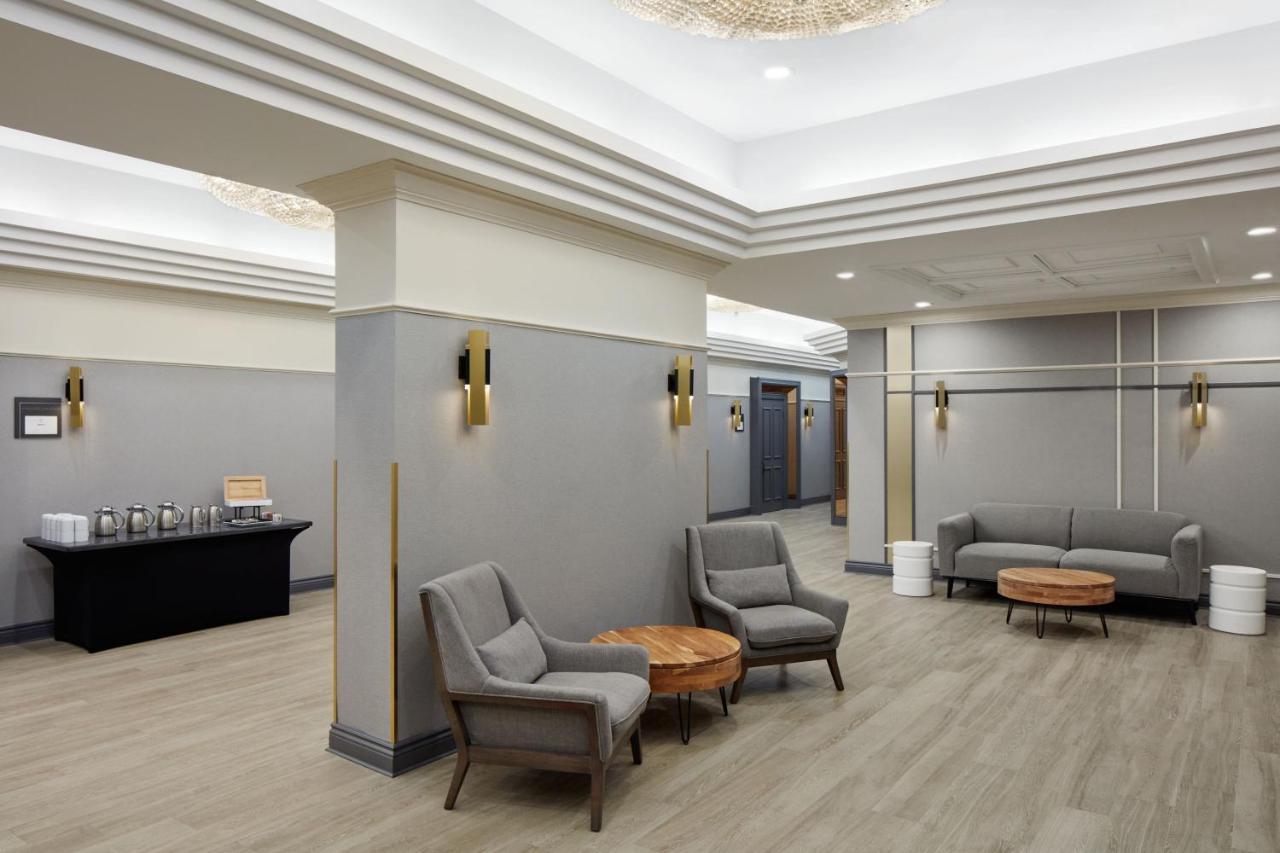 Delta Hotels By Marriott London Armouries Εξωτερικό φωτογραφία