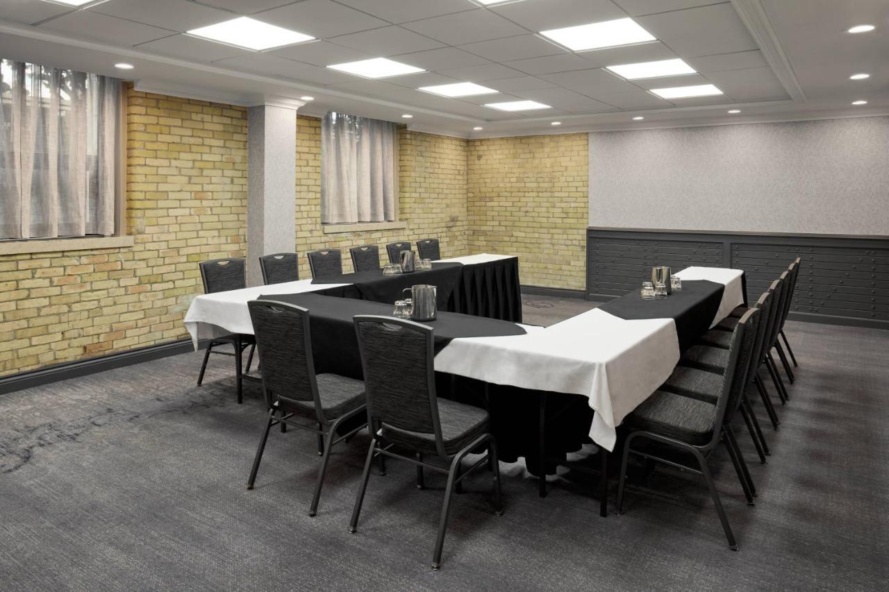 Delta Hotels By Marriott London Armouries Εξωτερικό φωτογραφία