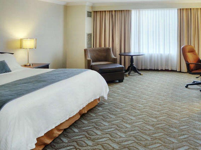 Delta Hotels By Marriott London Armouries Εξωτερικό φωτογραφία