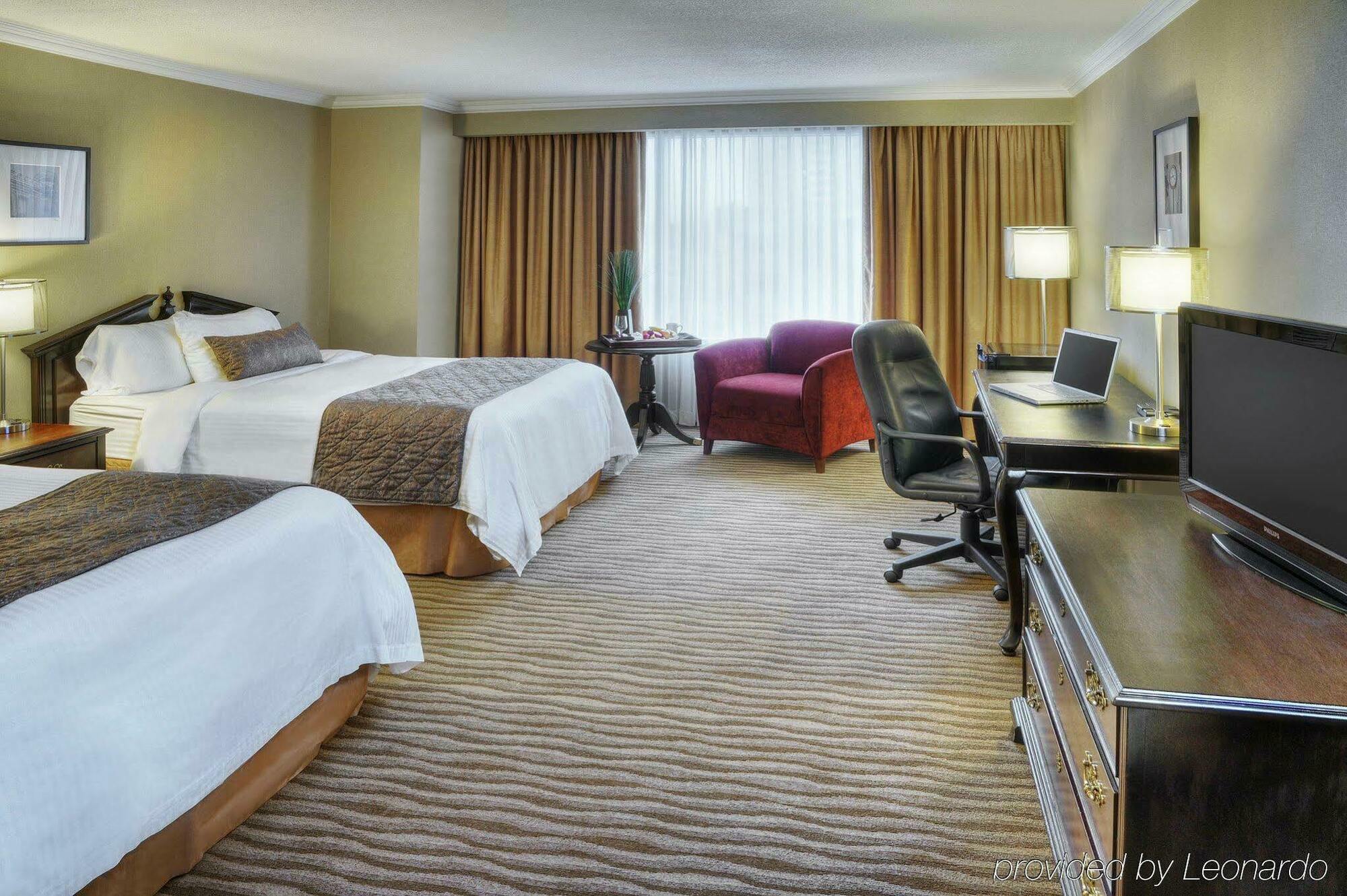 Delta Hotels By Marriott London Armouries Εξωτερικό φωτογραφία